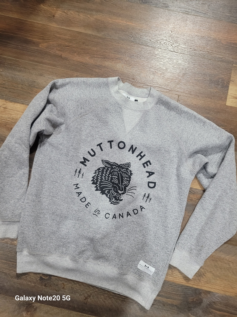 Muttonhead Made in Canada Tiger Graphic Grey Sweatshirt EUC Size Small
